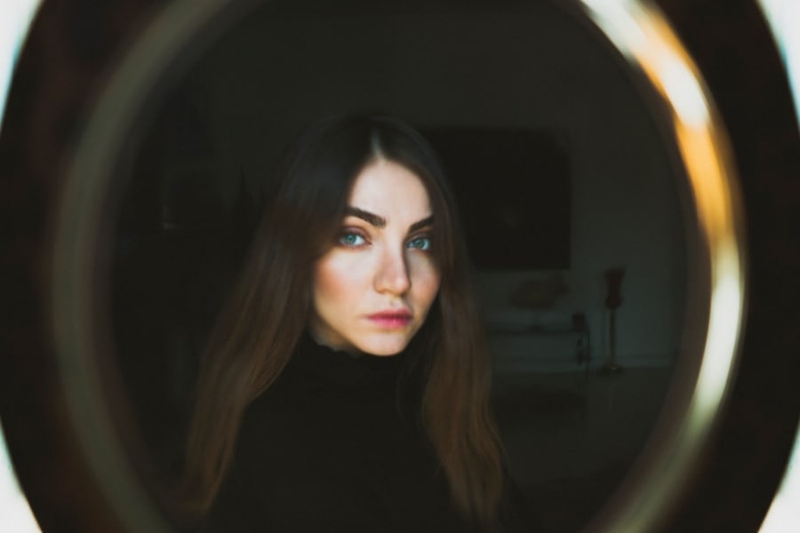 mirrors in dreams