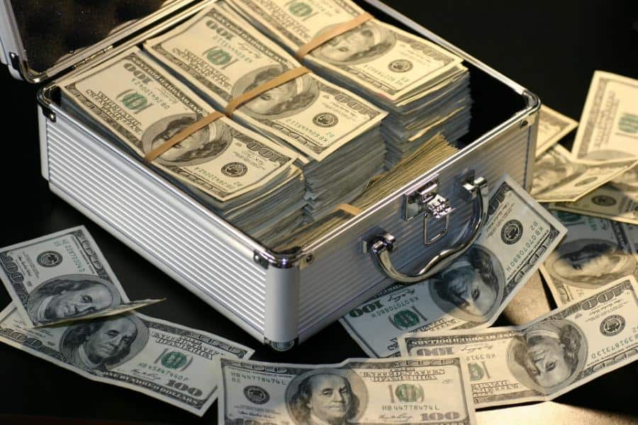 Common Scenarios of Counting Money Dreams