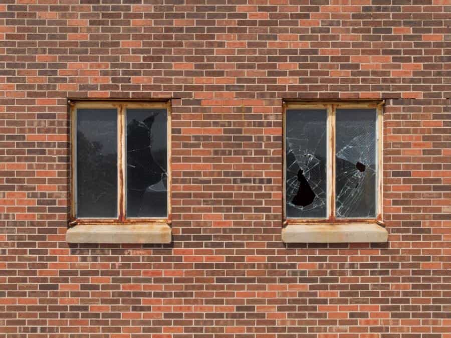Dream Scenarios of Broken Glass