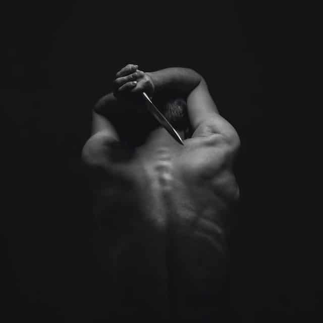 Scenarios of Stabbing Dreams