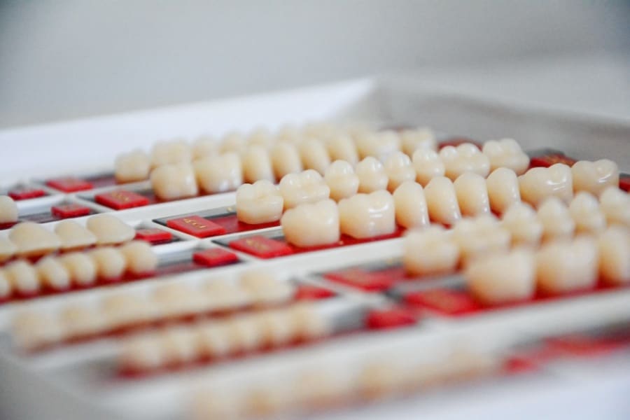 dreams of teeth falling out