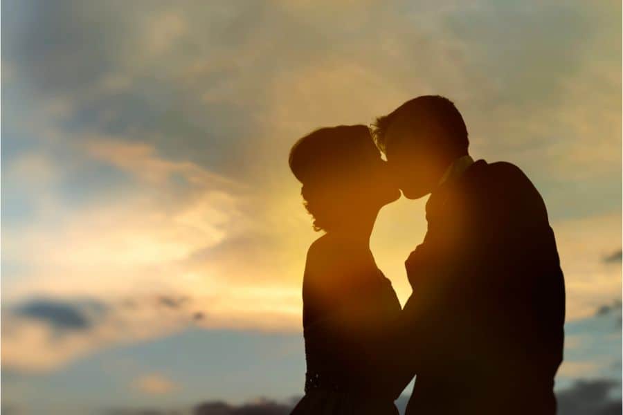 Common Kissing Dreams