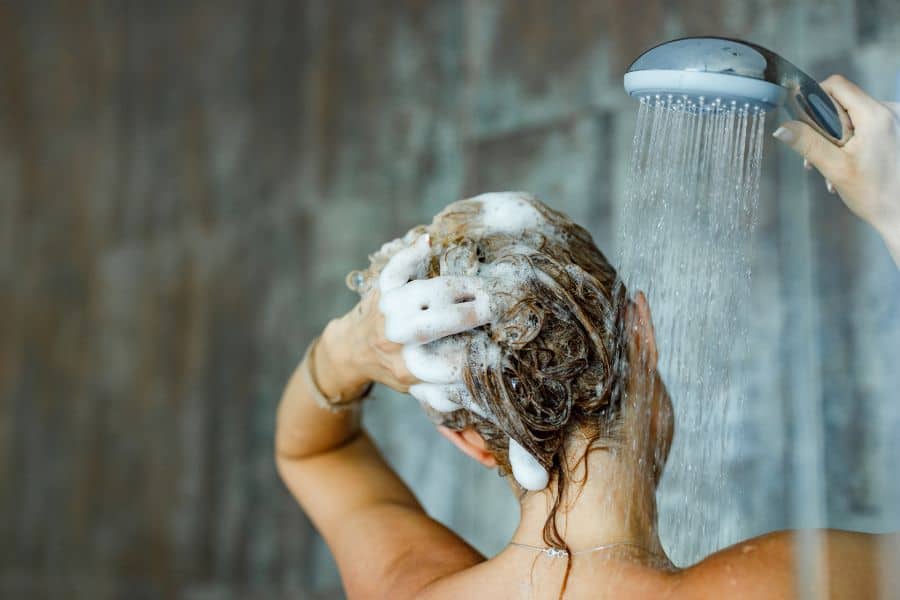 dream about washing hair