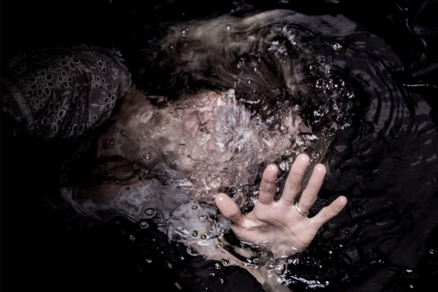 Common Dreams About Falling Into Water