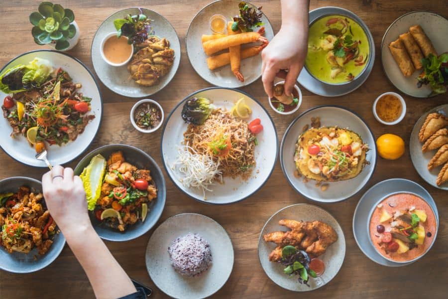 eating dream meaning