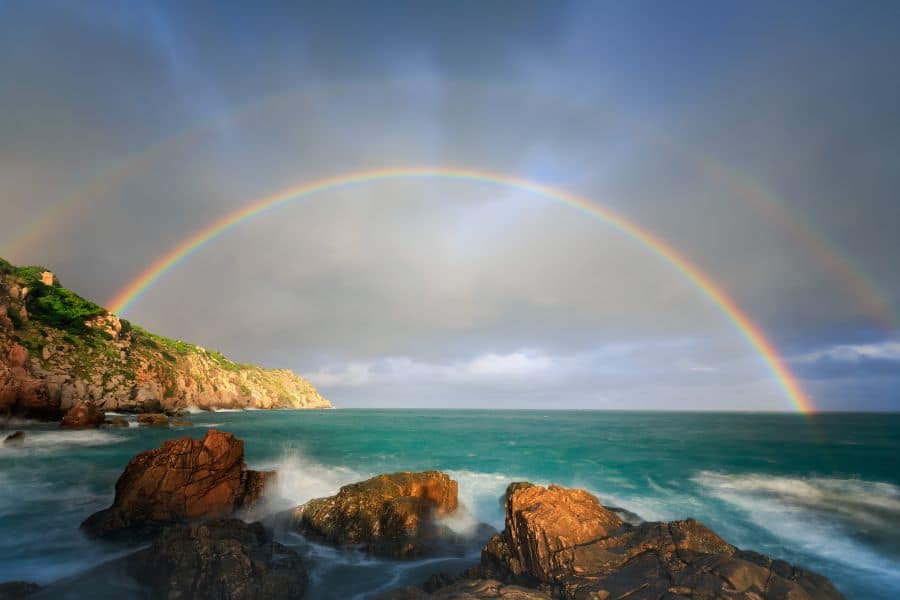 dream about rainbow